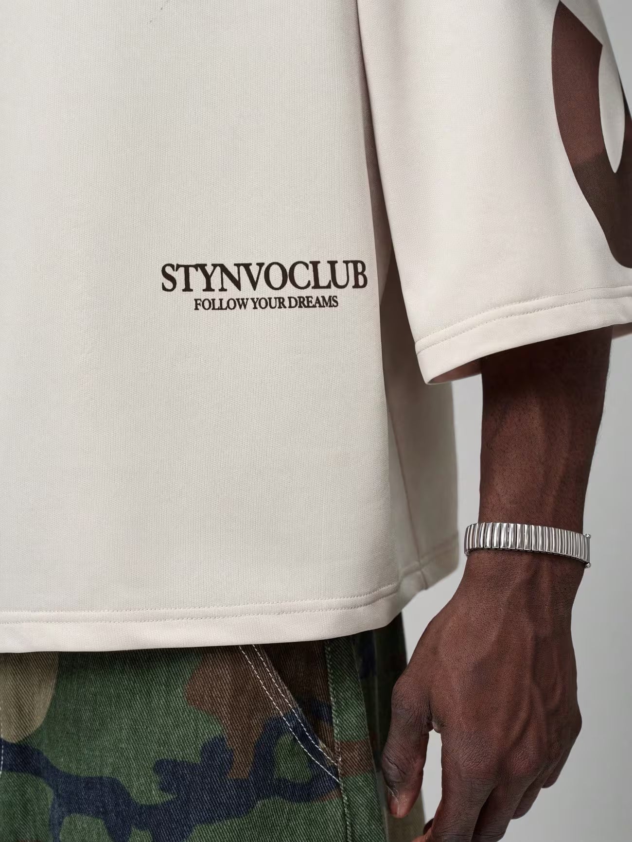 Loose-fitting knit t-shirt with patchwork print