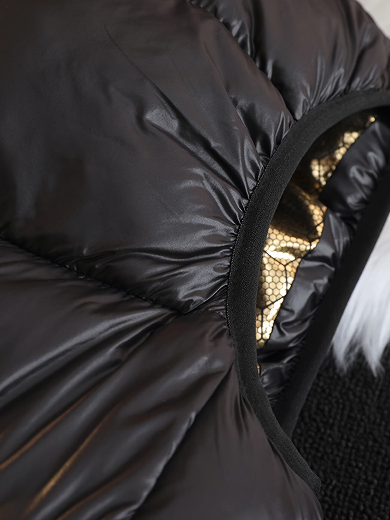 Popular Modern American Autumn and Winter Vest, Warm and Cold Jacket with Detachable Hood
