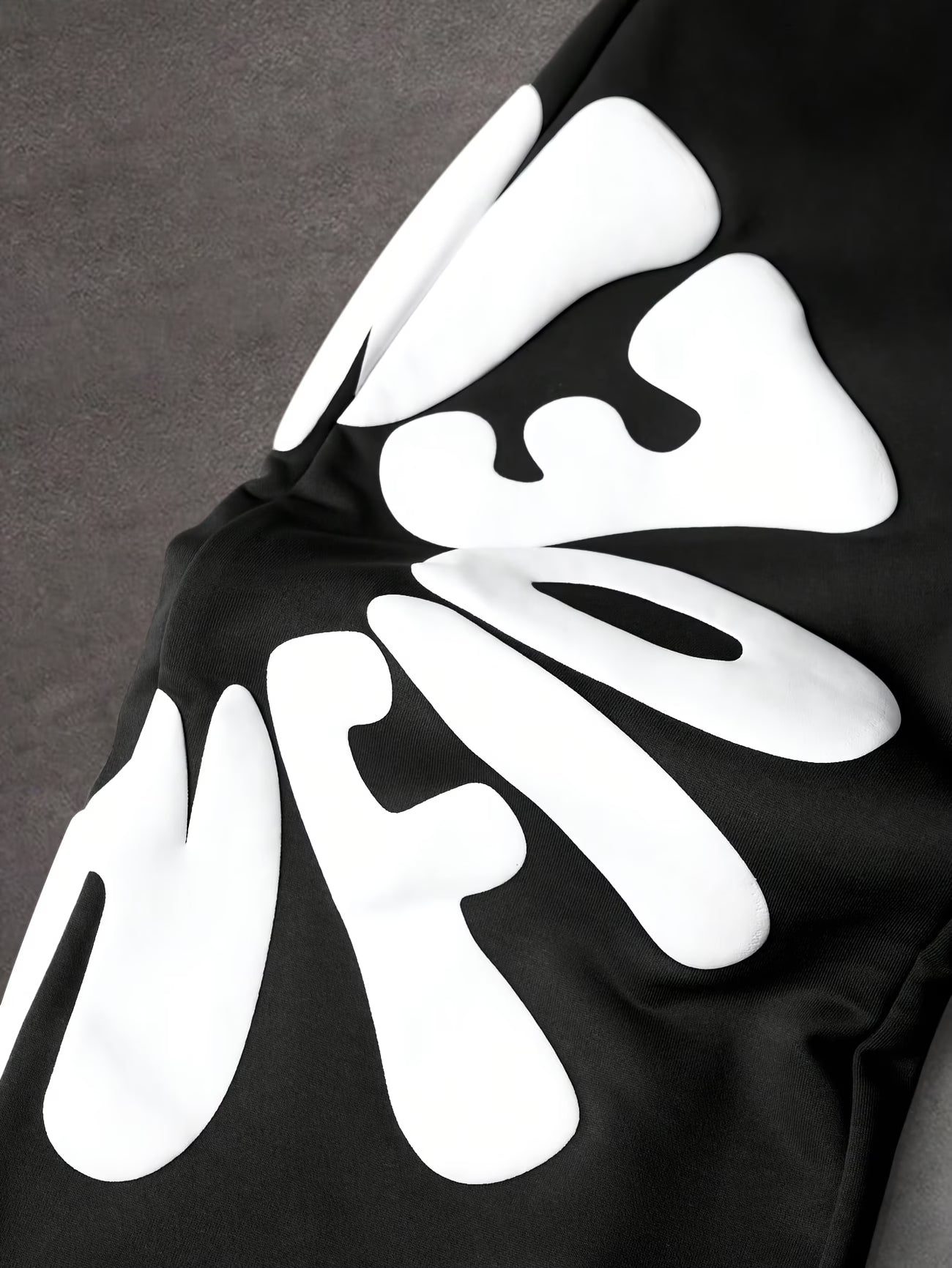 Loose-fitting sweatpants with letter print and drawstring waist