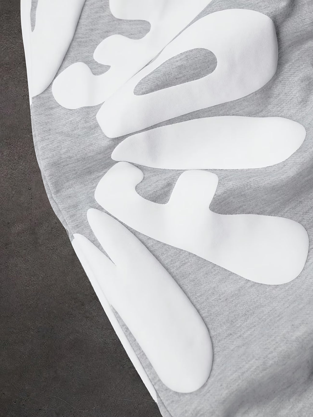 Loose-fitting sweatpants with letter print and drawstring waist